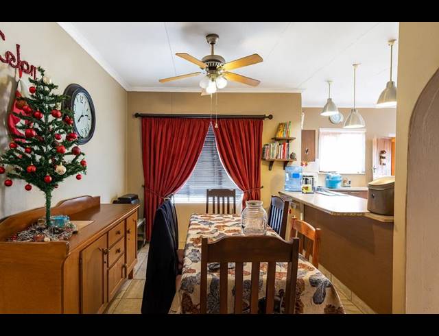 4 BEDROOM HOUSE FOR SALE IN THE REEDS